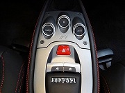 2012年フェラーリ458イタリヤ(写真)