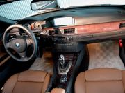 2010年BMW335Mスポーツカブリオレ(写真)