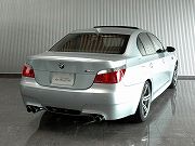2006年　BMW　M5(写真)